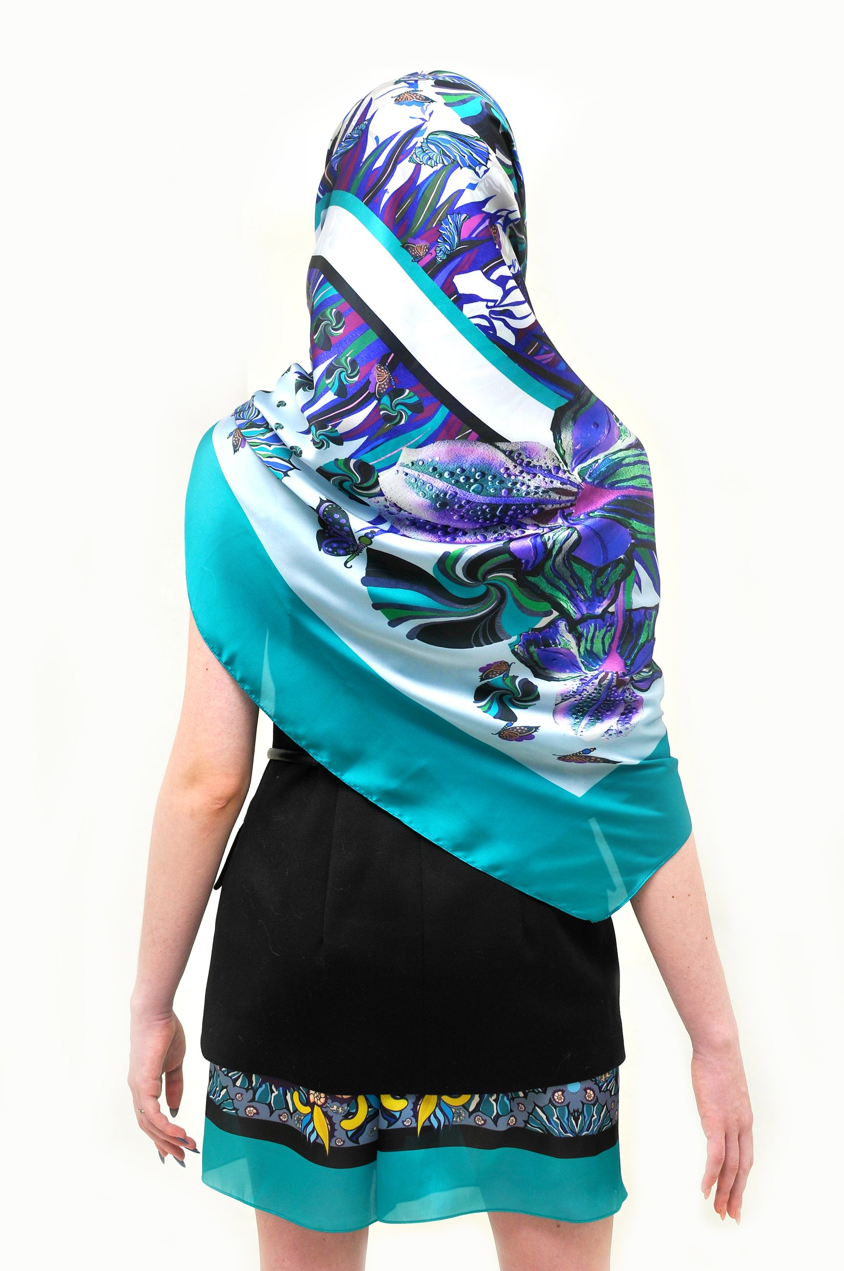 green fl and sh.jpg scarf