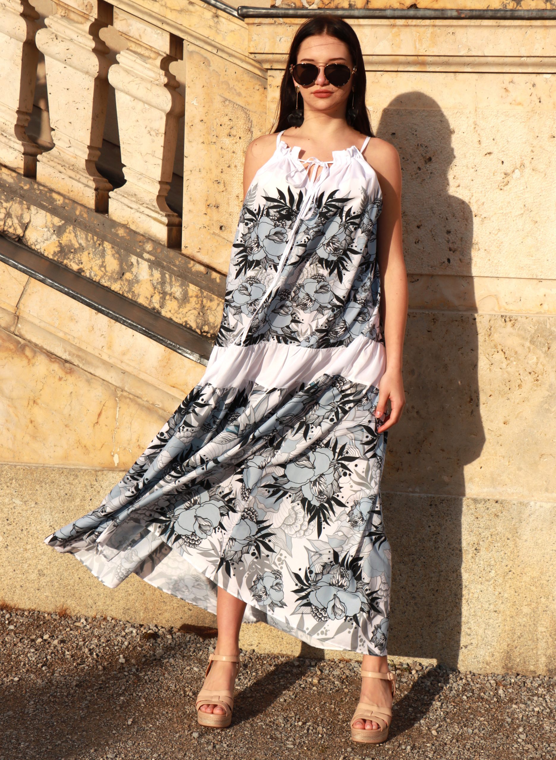 lond blue dress without sleeves