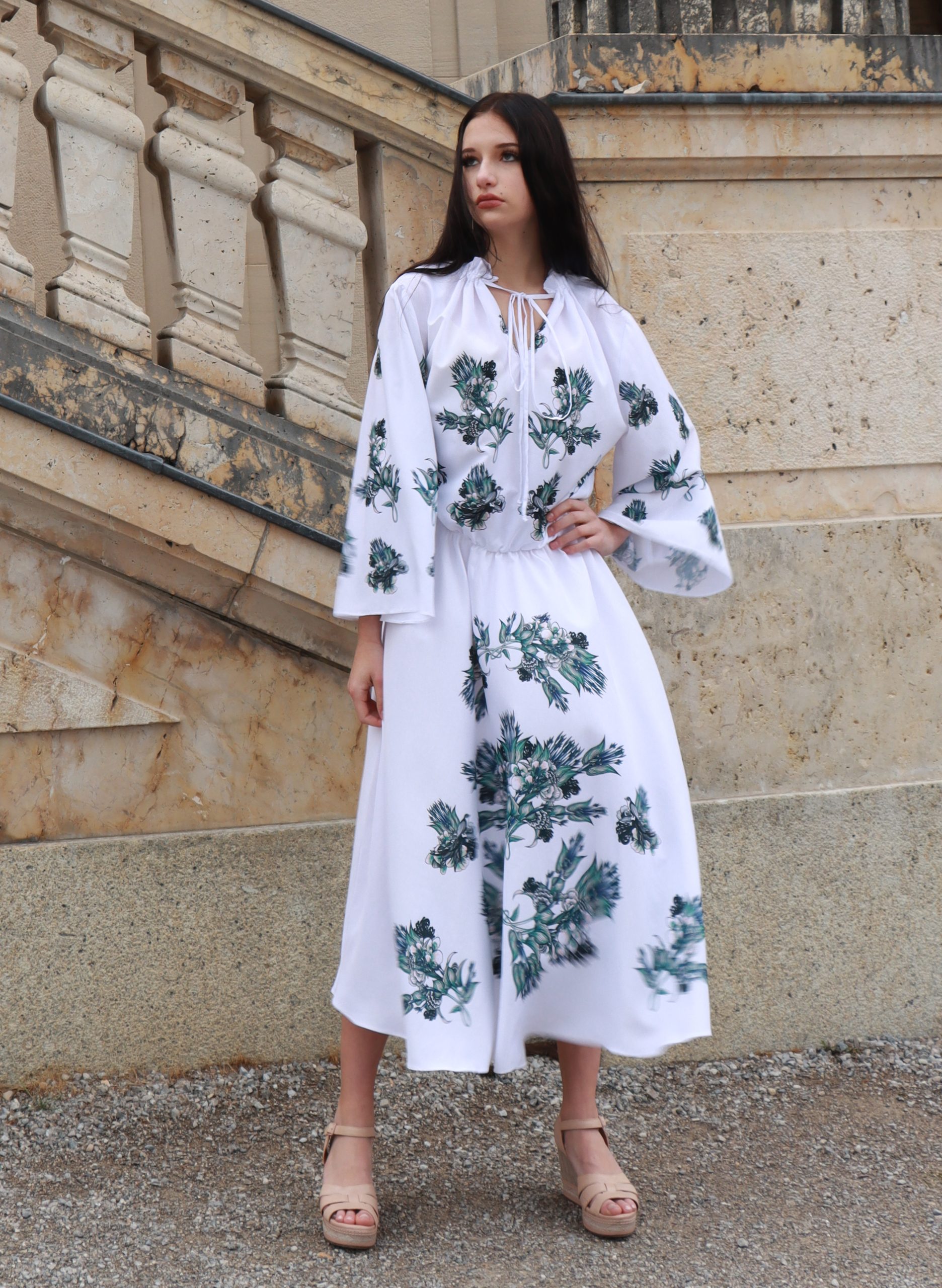 whithe ethno dress with long sleeves